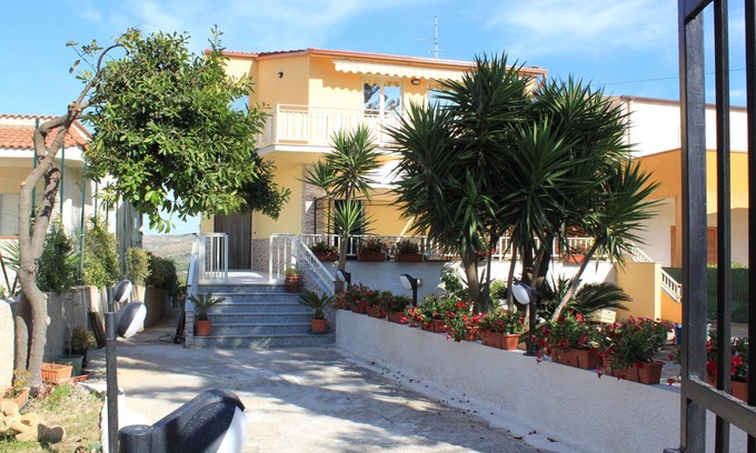 Borgo Bonsignore Villa | Villa Orchidea + Garden + parking and motorcycle parking + all the comforts