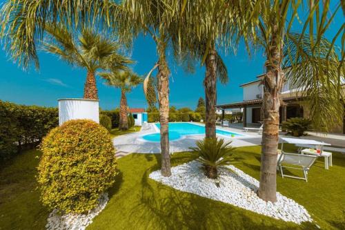 Campofelice di Roccella Villa | Villa Oxidiana with pool and garden