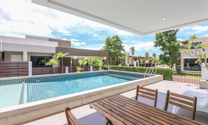 Na Chom Thian House | Villa Ozone Pattaya Baan 24