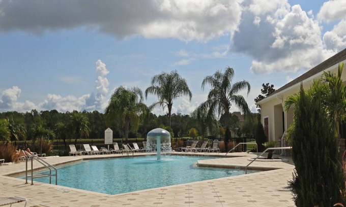 Trafalgar Village Boat Rental | Villa Paradiso located in the Trafalgar Village Resort 6 bedrooms poo/spa
