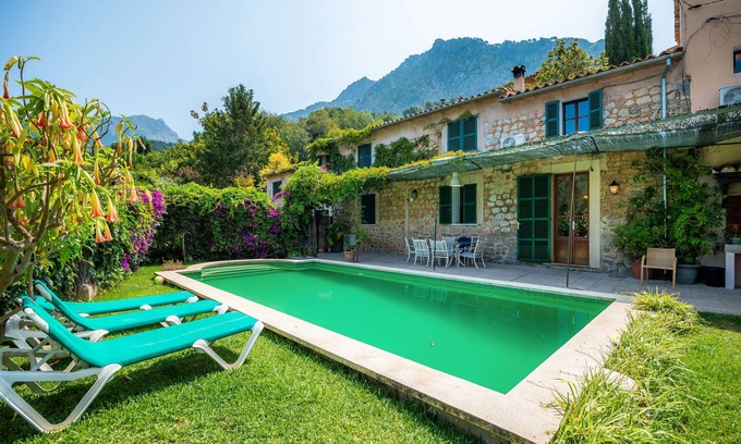 Biniaraix House | Villa 'Patró Lau' with Mountain View, Wi-Fi and Air Conditioning