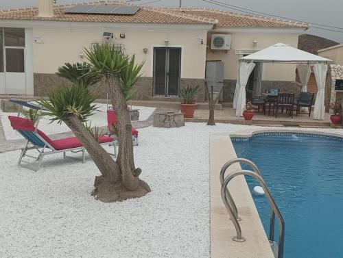 La Alfoquia Villa | Villa Paz - Villa Familiar para 6 con piscina, AC, Wifi y parking
