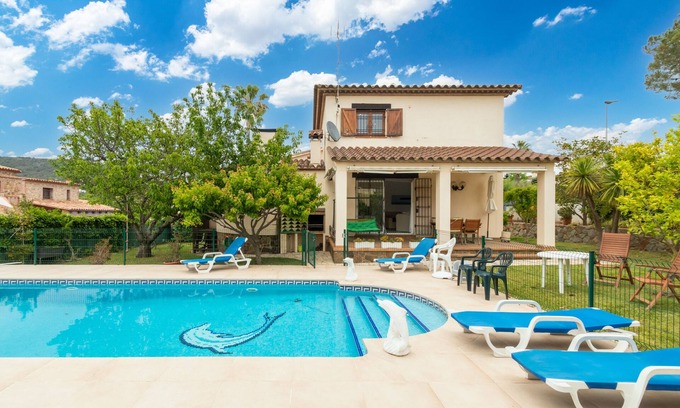 Calonge Villa | Villa "Pelach" with Pool & Wi-Fi