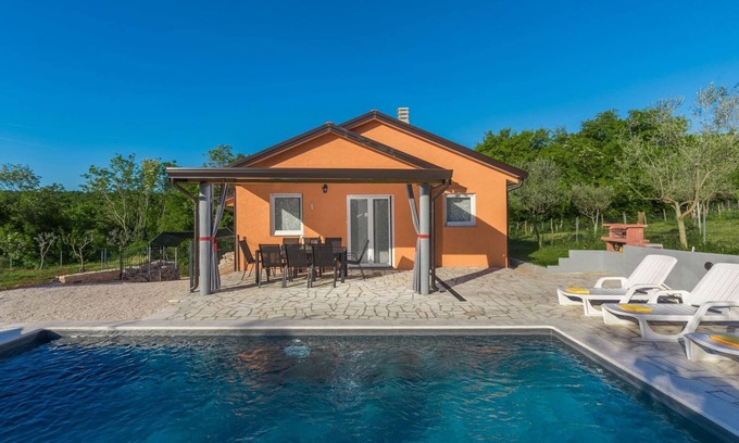Radini Villa | Villa Pendolina with pool and grill in Umag