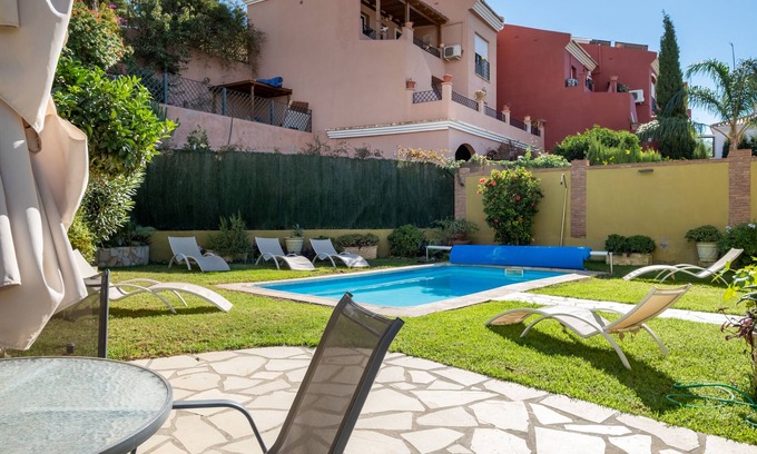 Velez-Malaga Villa | Villa 'Pepa' with Sea View, Pool & Wi-Fi
