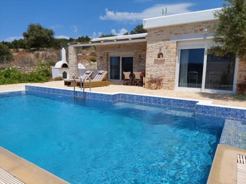 Kamilari Villa | Villa Petra