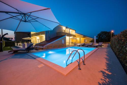 Brisevo Apartment | Villa Petra s bazenom, roštiljem i parkingom