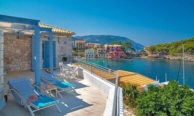 Frourion Villa | Villa Petrino – Sea View Villa for 2 in Assos