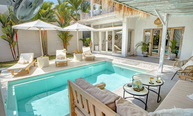 Batu Bolong Villa | Villa Piece Of Peace private 3 BR with large pool and garden