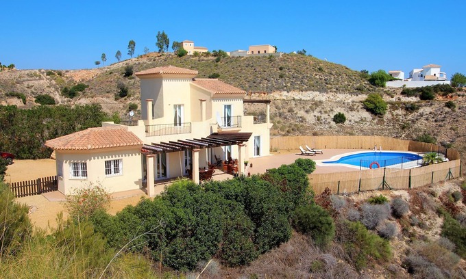 Bedar Villa | Villa Pikorua is a luxurious private home set in the mountains near to Mojacar.