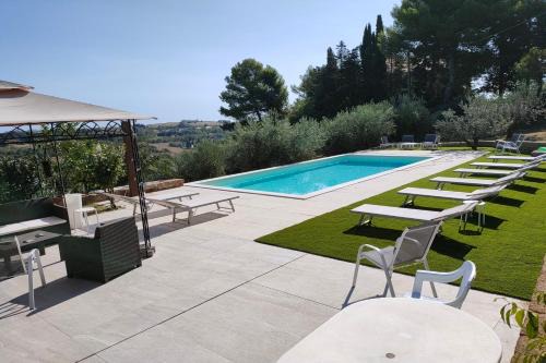 Civitanova Marche Villa | Villa Poggio Bettino by MMega