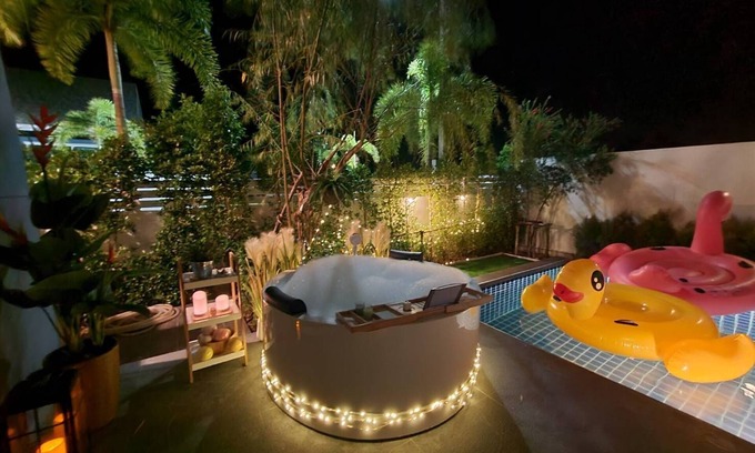 Cha-am Villa | villa private pool and jacuzzi, 5 min from the beach!