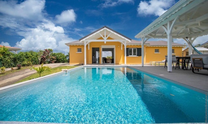 Sainte-Rose Villa | Villa, private pool, air-conditioned rooms, cistern, close to beaches and activities