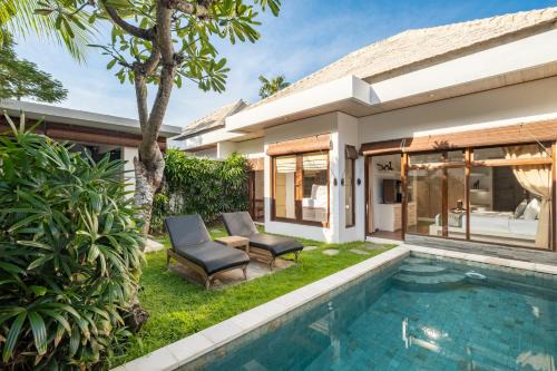Sunset Road Villa | Villa private Pool in Seminyak, Car Park fast WIFI