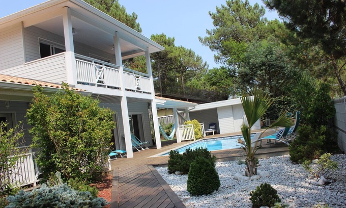 Carcans Plage Villa | VILLA PRIVEE 4* CARCANS PLAGE PISCINE CHAUFFEE WIFI BORNE ÉLECTRIQUE AUTO