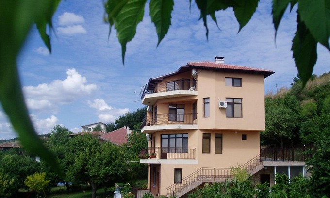 General Kantardzhievo House | Villa Prolet