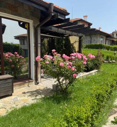 Kosharitsa Apartment | Villa Rada, Bay View Villas