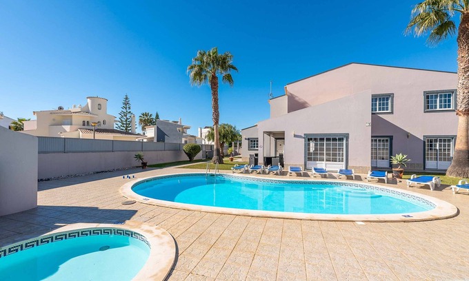 Gale Villa | Villa Rato - Five Bedroom Villa, Sleeps 10