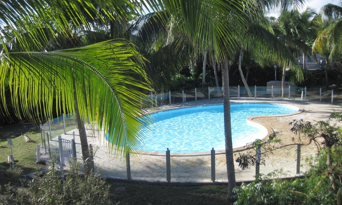 Orient Bay House | Villa Redfish house 4 persons quiet residence near beaches and shops.