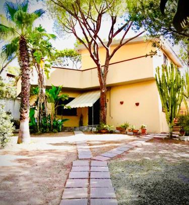 Santa Margherita di Pula Cabin | Villa Regina