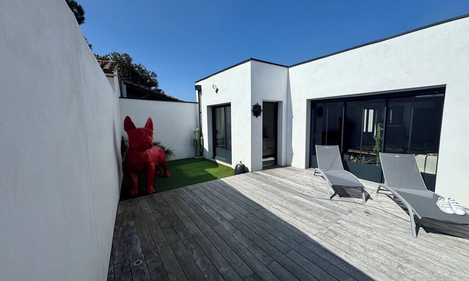 Andilly Villa | VILLA REHON NEUVE PISCINE PROCHE La Rochelle Ile de re 9 couchages.
