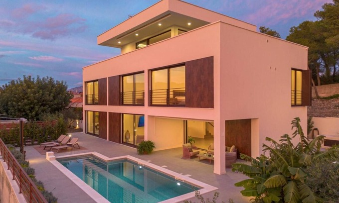 Sumartin Villa | Villa Remi