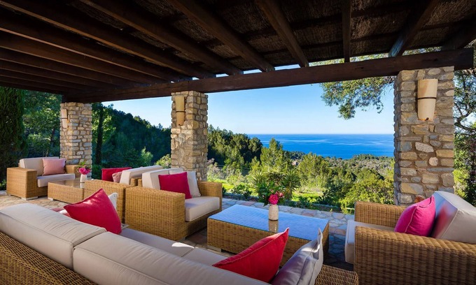 Banyalbufar Villa | Villa rental in Mallorca with 4 bedrooms and sea views