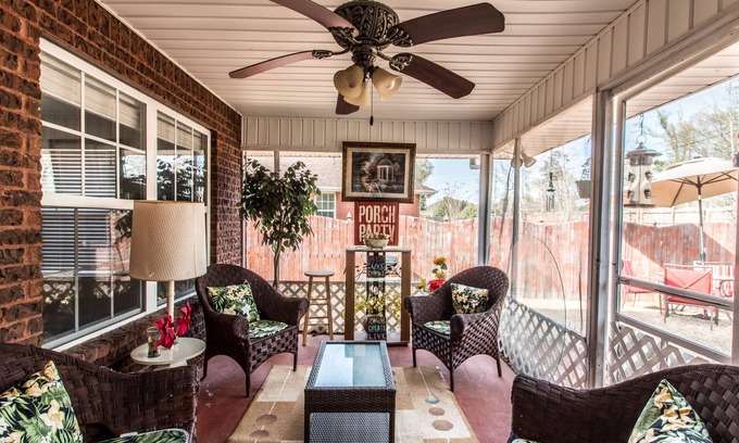Redstone Arsenal House | Villa Rockett! Your Sweet Home Away from Home