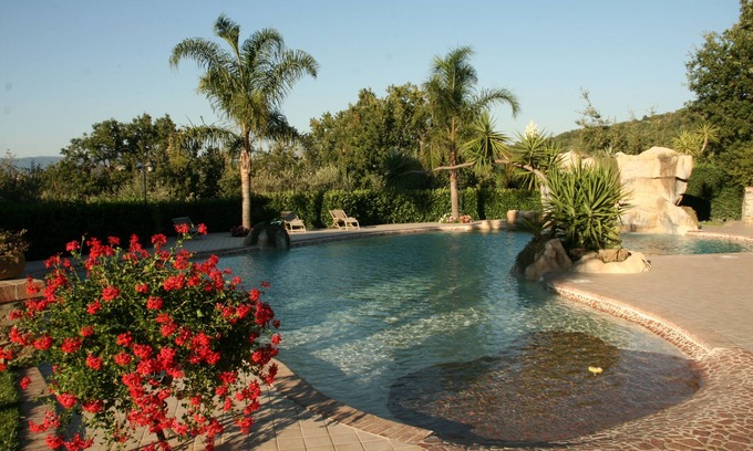 Laureana Cilento Apartment | Villa-Rosi studio apartment in villa with pool