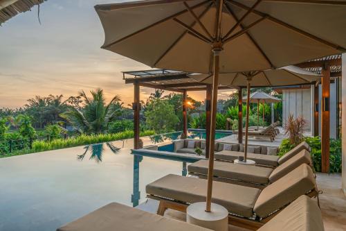Andong Villa | Villa Rosita - Stunning 5BR Villa - Sauna, Gym, Rice Field Views