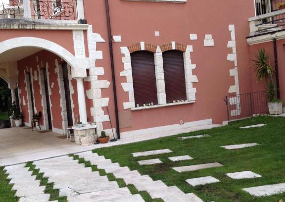 Cavaion Veronese Apartment | Villa Rossa