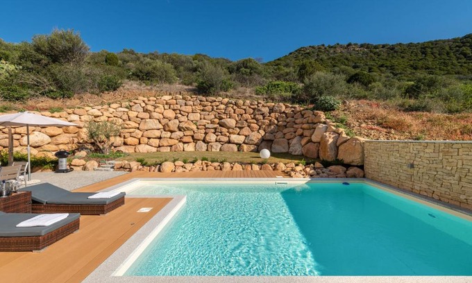 Chia Villa | Villa Sa Rocca Junior & Suite