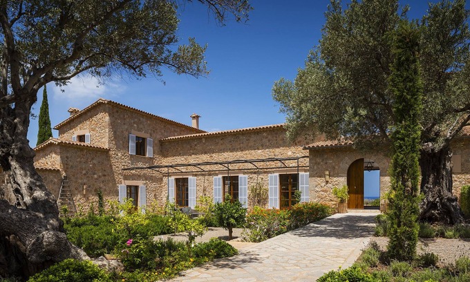 Banyalbufar Villa | Villa Sa Terra Rotja by Fantasia Villas