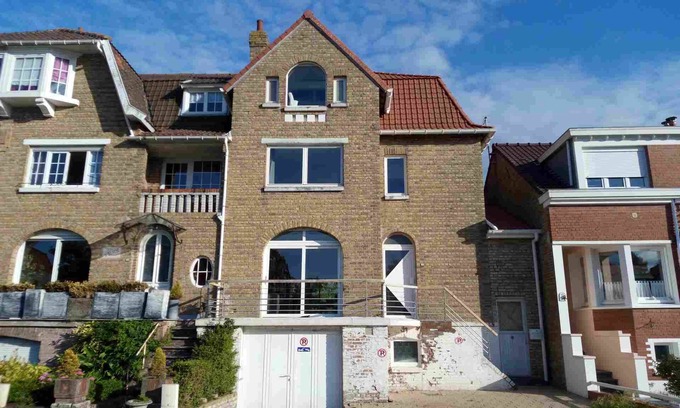 Bray-Dunes Villa | Villa Saint Jean de Bray dunes, 4 bedrooms, 3 bathrooms, billiards, 100m beach