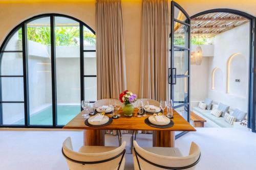 Sunset Road Villa | Villa San Miguel - 2 BR Private Villa in Seminyak