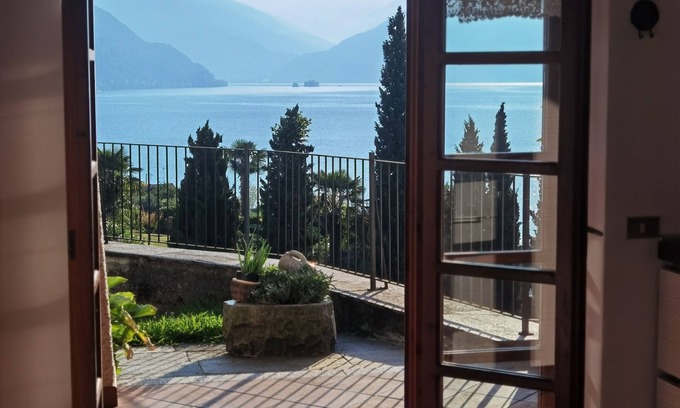 Gonte Villa | Villa Schaake with Panoramic View, beach front