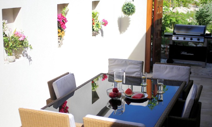 Freetown Villa | Villa Serena - Stunning 3 bedrooms with Pool and Ocean View