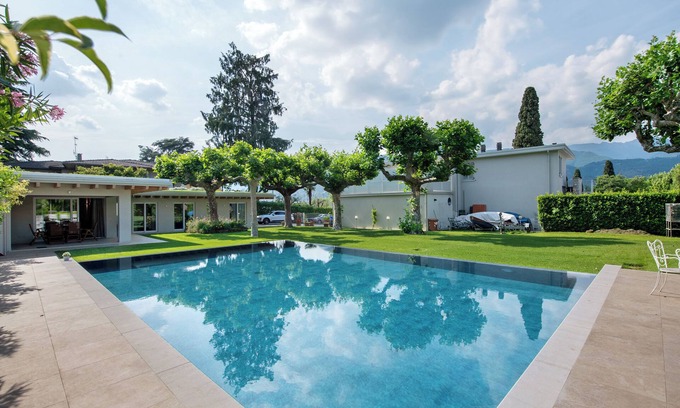 Portese Villa | Villa 'Serenità - Porto Portese' with Private Pool, Private Terrace and Air Conditioning