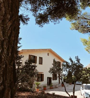 Borgetto Apartment | Villa Shanti a Romitello - "RUSTIC" & "ETHNIC" apartments
