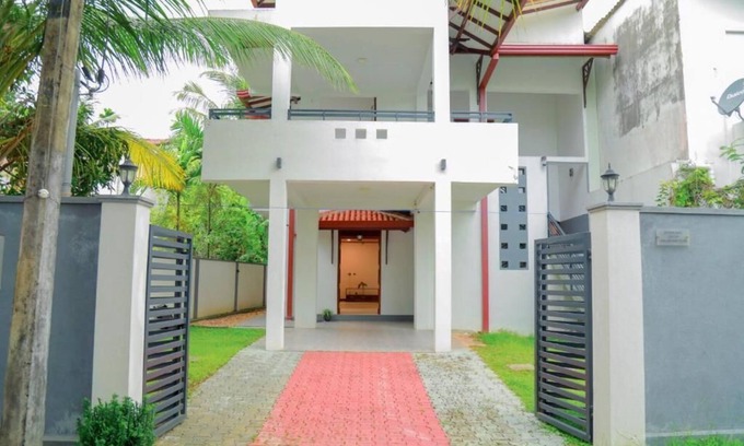 Nalagasdeniya Villa | Villa Sihina Nadi,Downstairs Near to the Beach