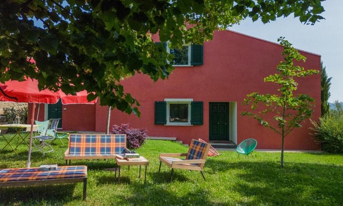 Cordigliano Apartment | Villa Silvana - Apt Giulia & Michela with terrace & parking