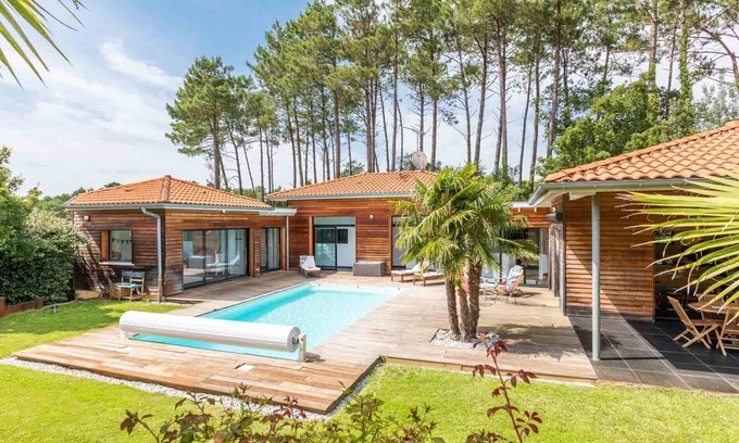 Labenne House | VILLA SKYE with heated pool for 10 people