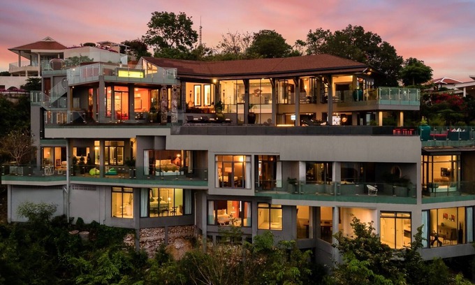 Choeng Mon Villa | Villa Skyfall 8-bedroom with Private Cinema