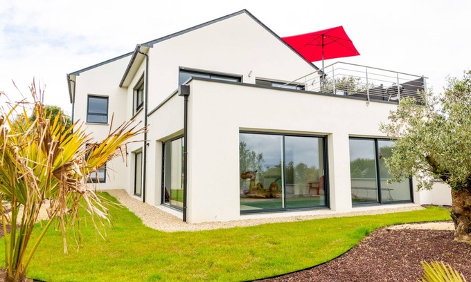 Roscoff Villa | Villa Surcouf 5 stars - sea view - private pool and beach 200m away