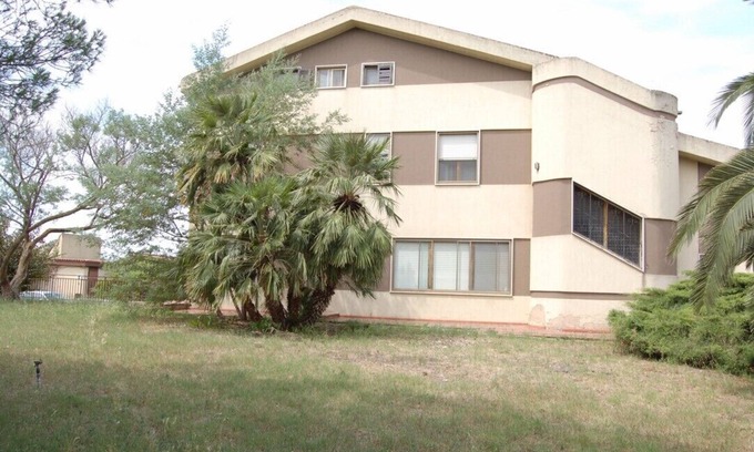 Sassari Villa | Villa surrounded by greenery with swimming pool and tennis court Cin it090064c2000s5331