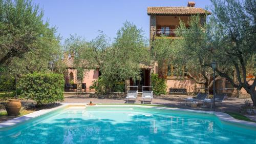 Ciampino Villa | Villa Sylva 6&2, Emma Villas