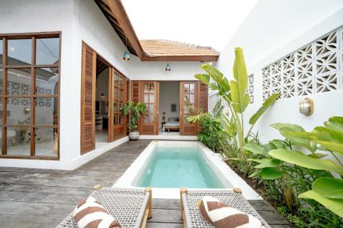 Kediri Villa | Villa Taman & Villa Serai Kedungu