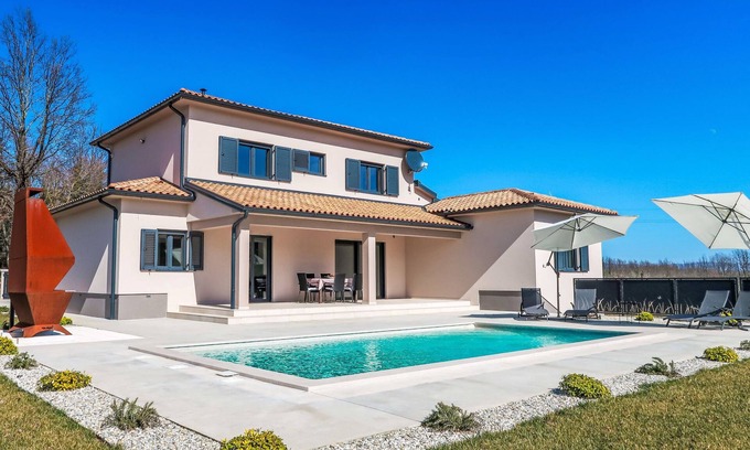 Gracisce House | Villa Temelia by Interhome