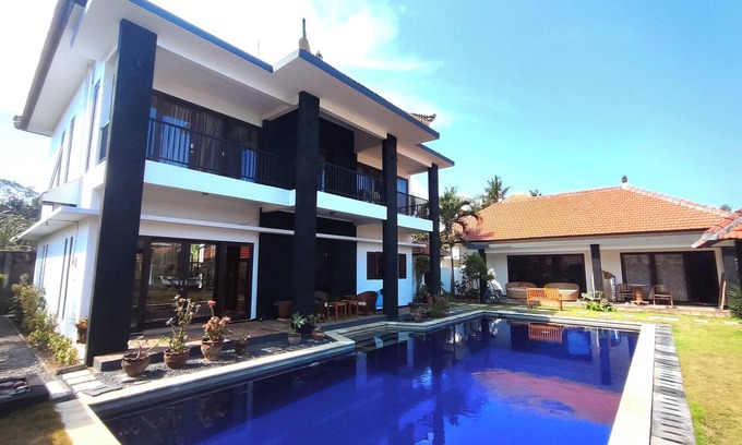 Jasri Villa | Villa Terracotta Karangasem