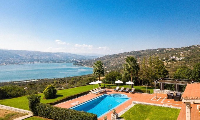 Pitharion Villa | Villa Thealassa